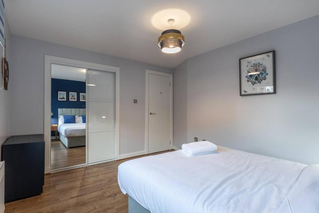 ** Modern Merchant City 1 Bed Apartment With Free Parking ** Glasgow Buitenkant foto